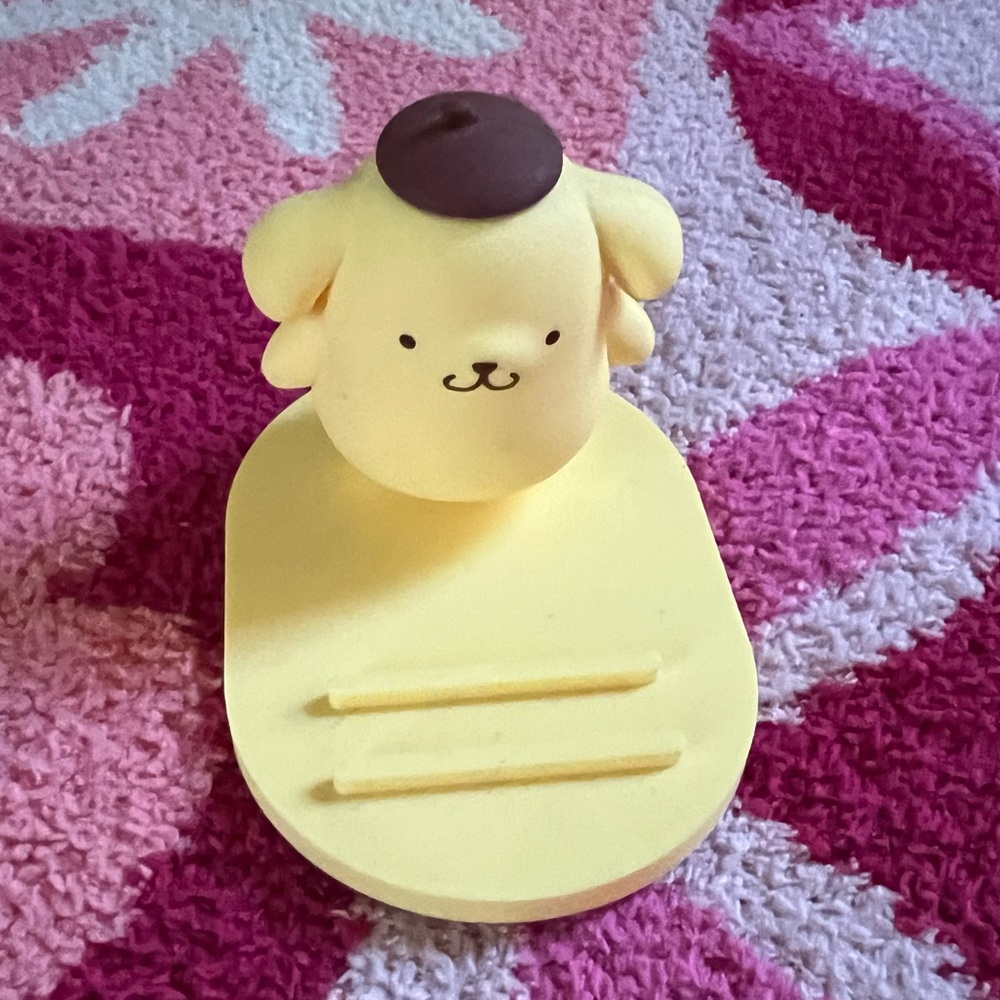 Hello kitty pompompurin phone stand